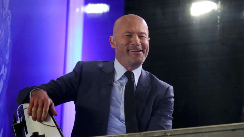 Alan Shearer en presentación