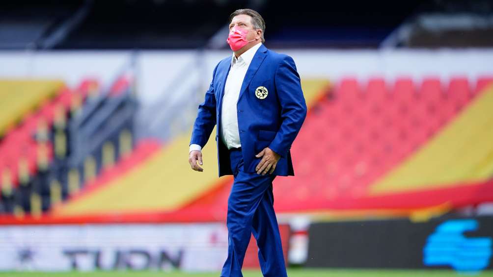 Miguel Herrera en partido con América