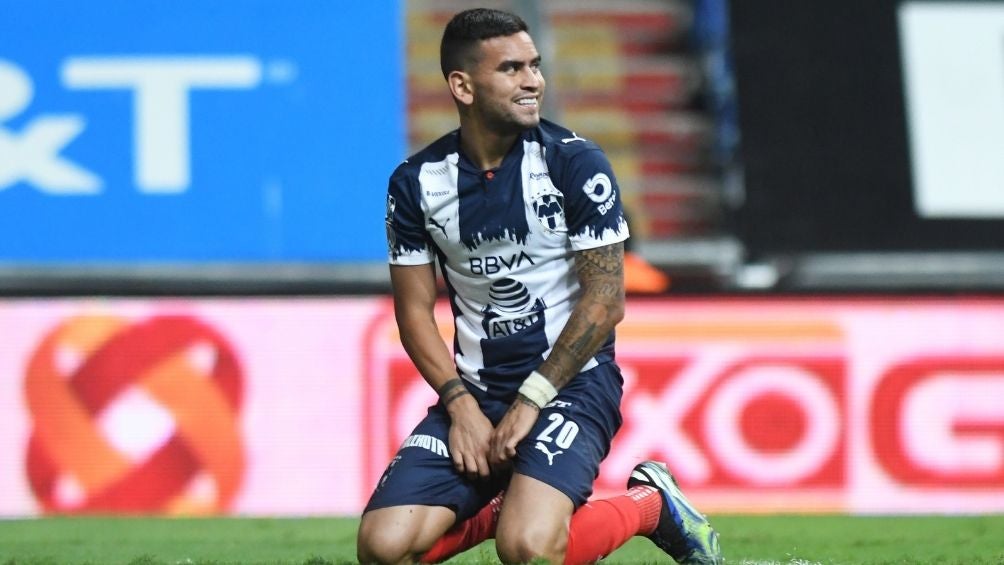 Sebastián Vegas en un partido con Rayados 