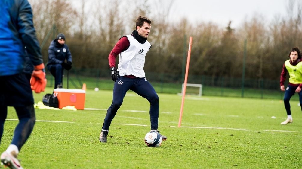 Pizzuto en un entrenamiento con el Lille