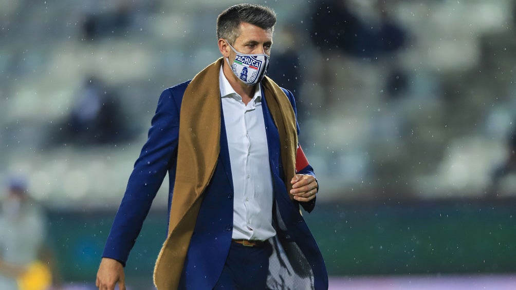 Paulo Pezzolano tras un duelo del Pachuca 