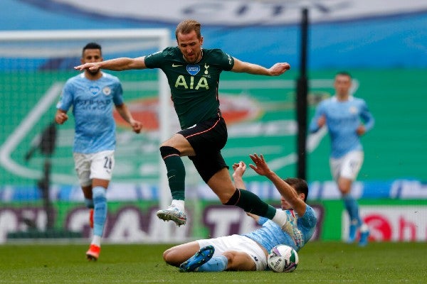 Harry Kane en juego frente al Manchester City en la Final de la Copa de la Liga Inglesa