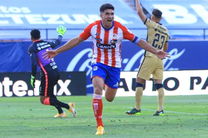 Nicolás Ibáñez en festejo con Atlético San Luis