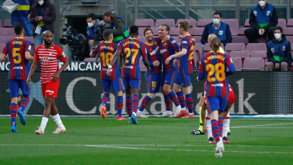 Jugadores del Barcelona festejando un gol ante el Granada