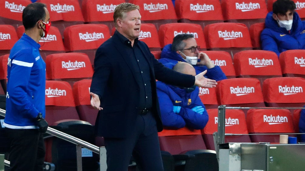 Ronald Koeman durante un duelo del Barcelona 