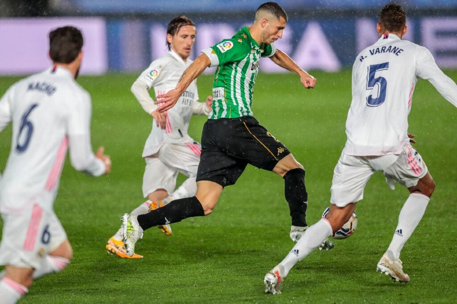 Guido Rodríguez durante un partido con el Betis