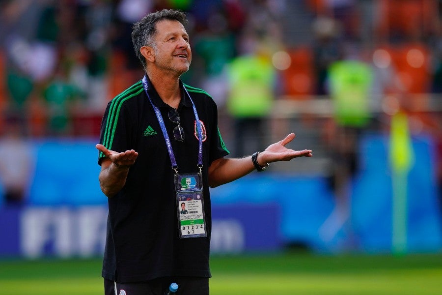 Juan Carlos Osorio durante un partido con México