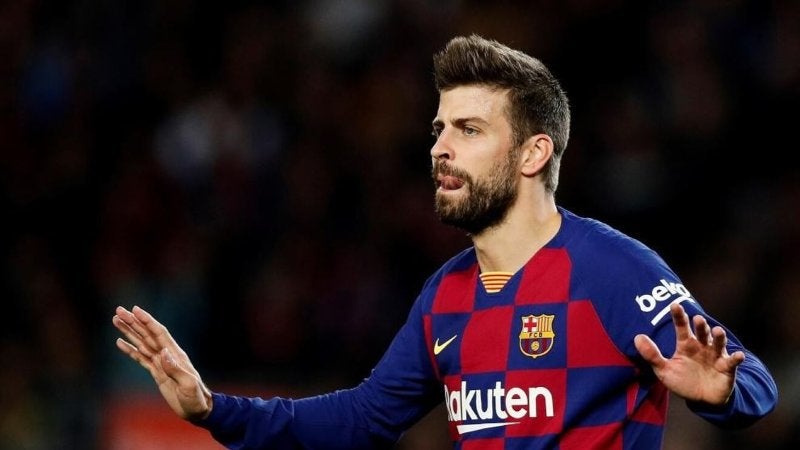 Piqué en partido con Barcelona