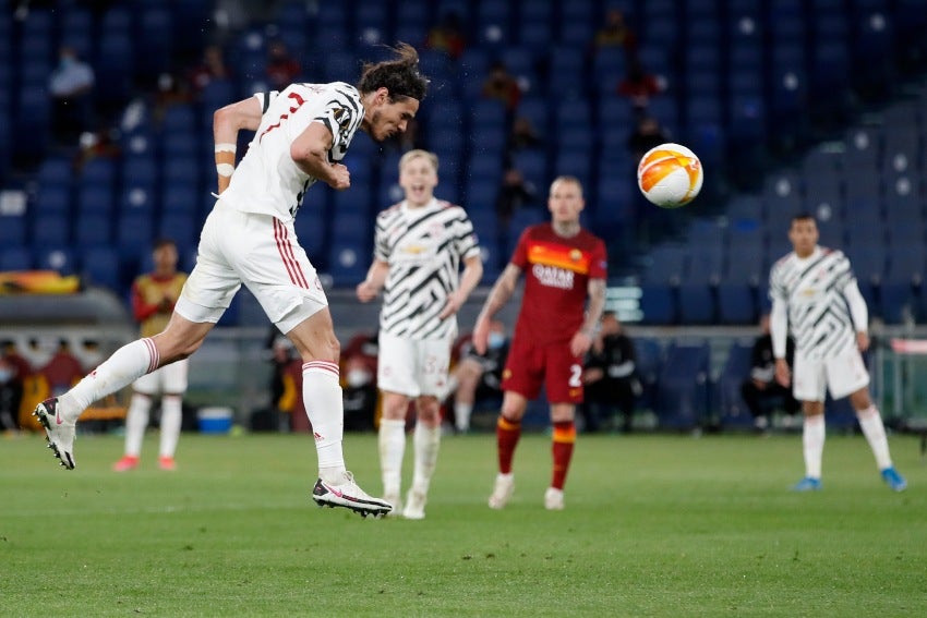 Cavani consiguiendo el segundo gol del Manchester United