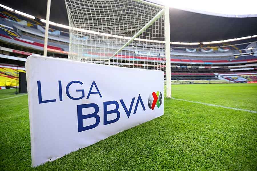 Estadio Azteca antes de juego entre América y Cruz Azul