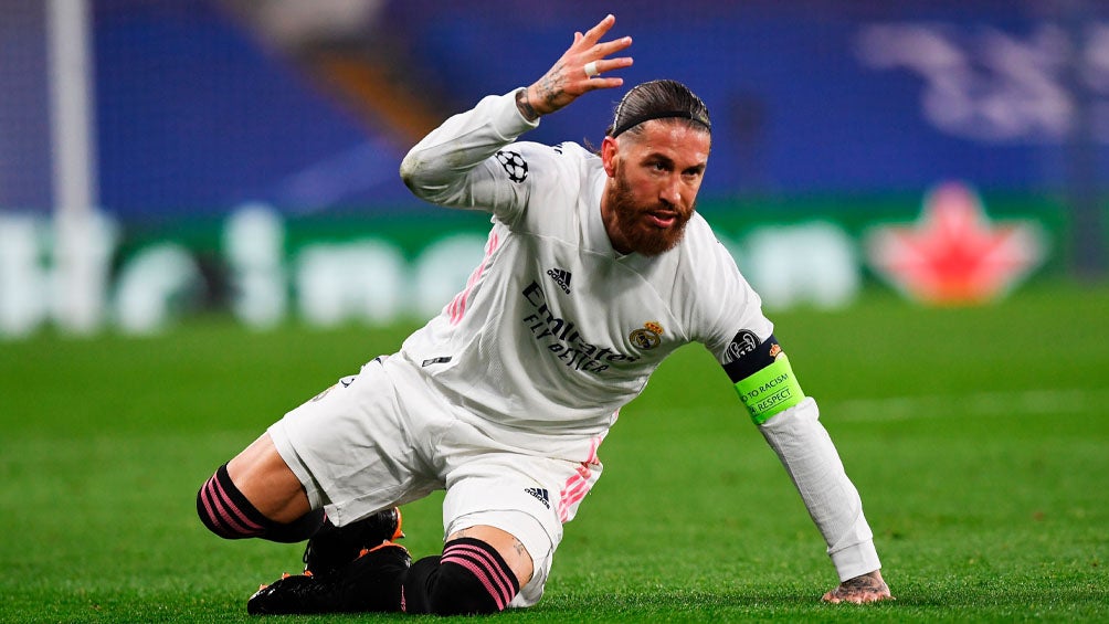 Sergio Ramos durante un duelo con el Real Madrid 