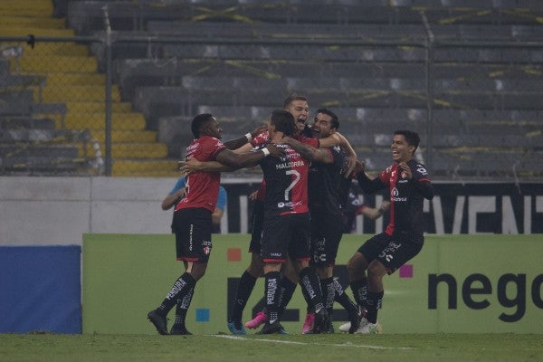 Atlas celebra pase a Cuartos de Final