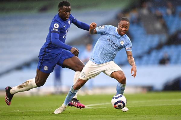 Acción en el último Manchester City vs Chelsea