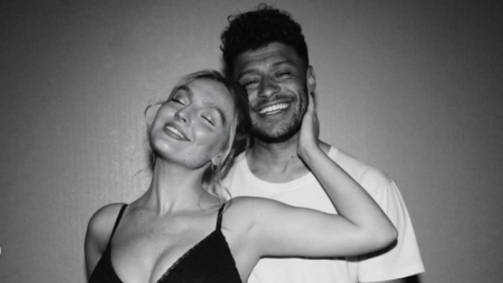 Alex Oxlade-Chamberlain y Perrie Edwards 