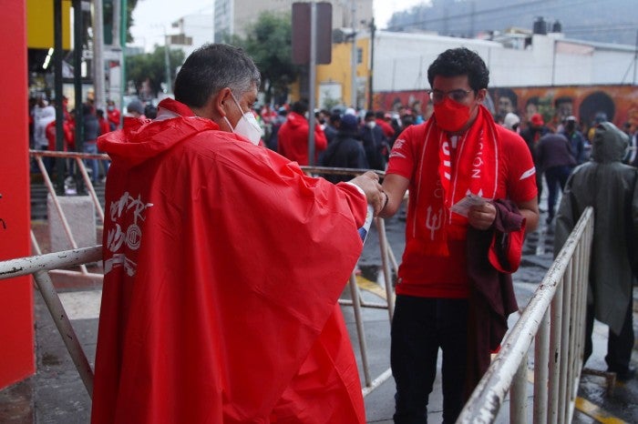 Fanático del Toluca ingresa al inmueble