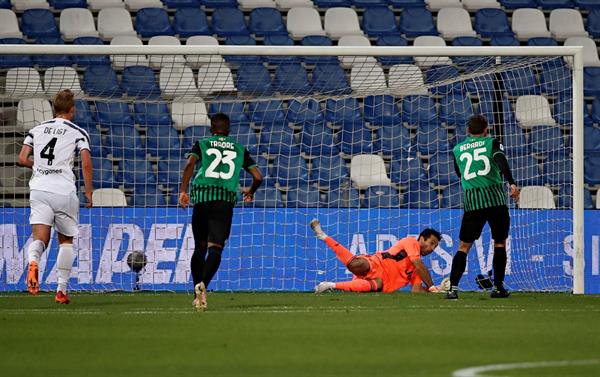 Buffon detuvo un penal