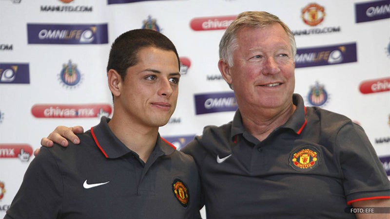 Chicharito y Ferguson durante una conferencia de prensa 