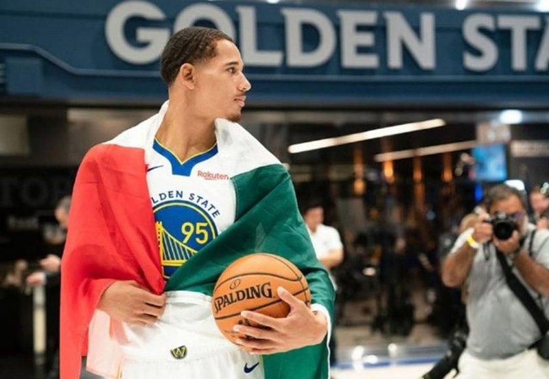 Toscano con la bandera de México