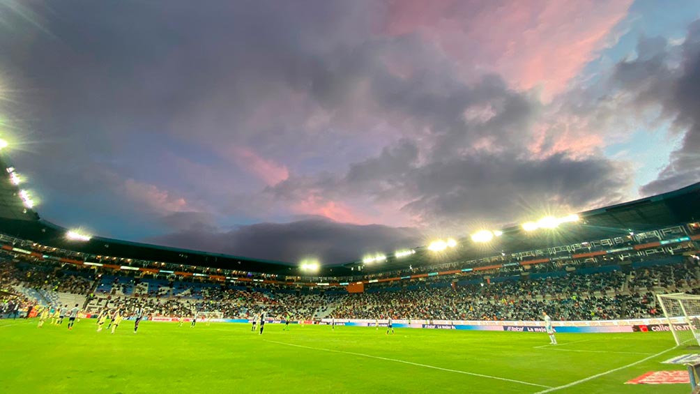 Pachuca vs América: Partido se detuvo unos minutos por falla en iluminación