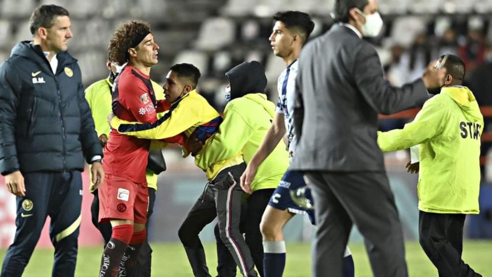 Aficionado del América en la cancha