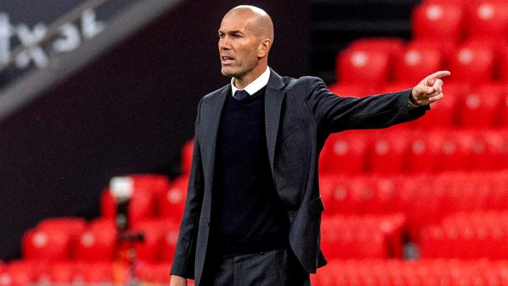 Zidane en partido con Real Madrid