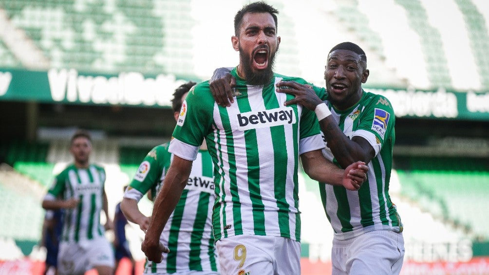 Borja Iglesias anota para el Betis