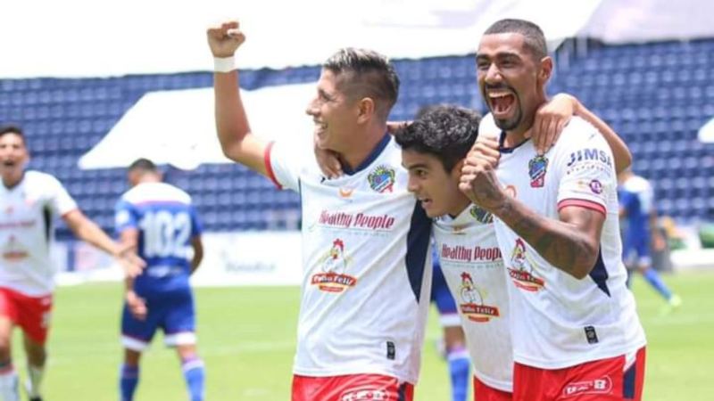 Irapuato en festejo de gol