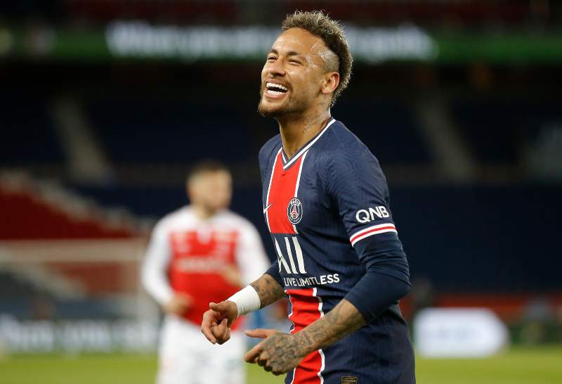 Neymar en partido con PSG