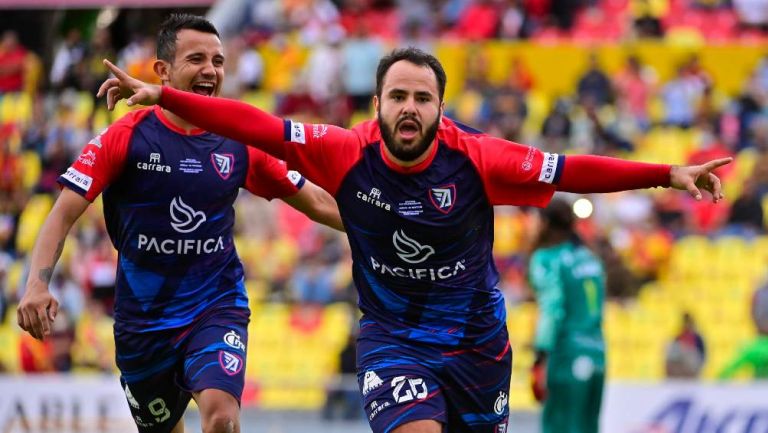 Luis Márquez en festejo de gol