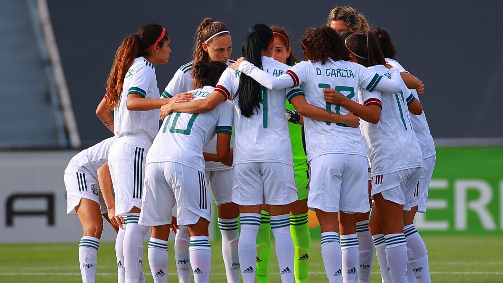 Jugadoras del Tri Femenil previo a un duelo 