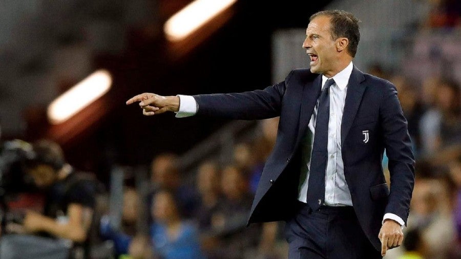 Massimiliano Allegri durante un partido con la Juve