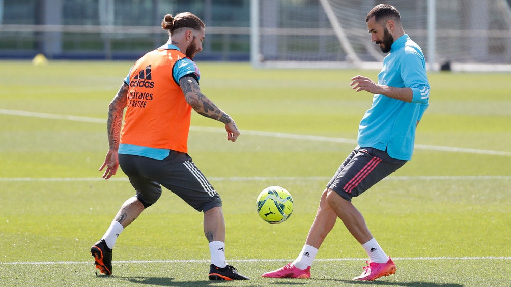 Ramos y Benzema durante un entrenamiento con el Madrid 