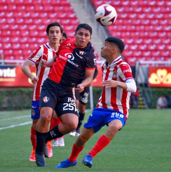 Atlas y Chivas, durante la Final de Ida