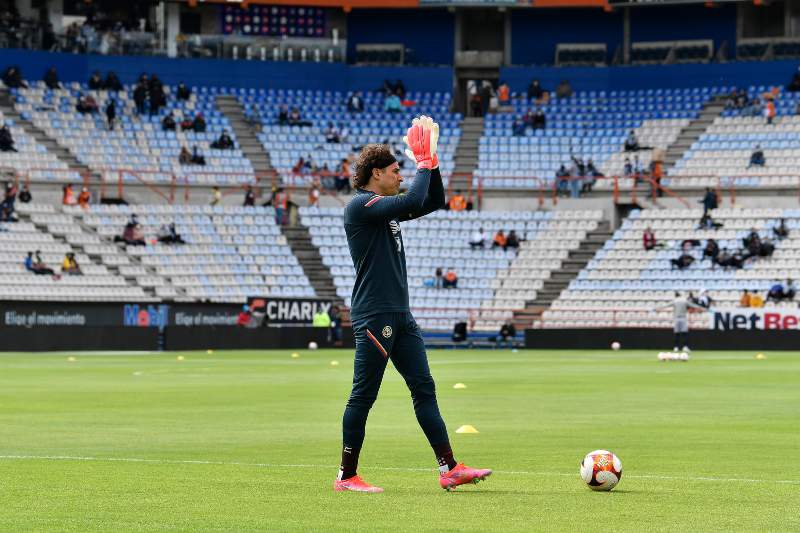 Guillermo Ochoa en partido