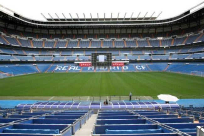 Incendio de reportó en las obras de Santiago Bernabéu