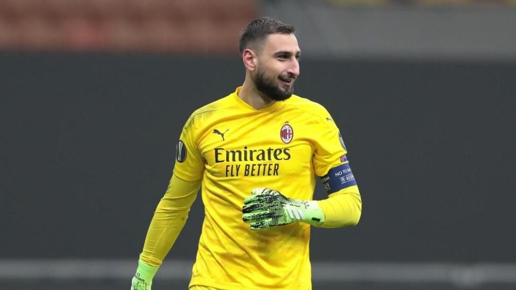 Donnarumma en un partido con el Milan