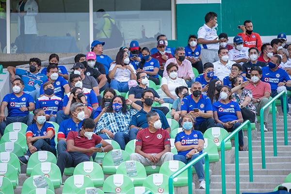 Seguidores de Cruz Azul en la Final de Ida 