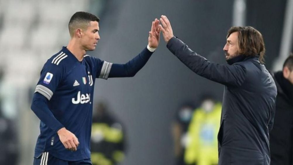 Cristiano Ronaldo y Pirlo en un partido de la Juventus