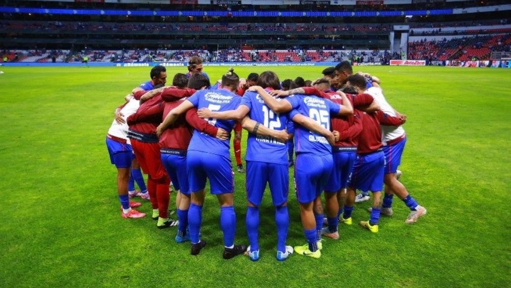 Cruz Azul: Mamá de aficionado que sigue al equipo en urna de cenizas ingresará a la Final