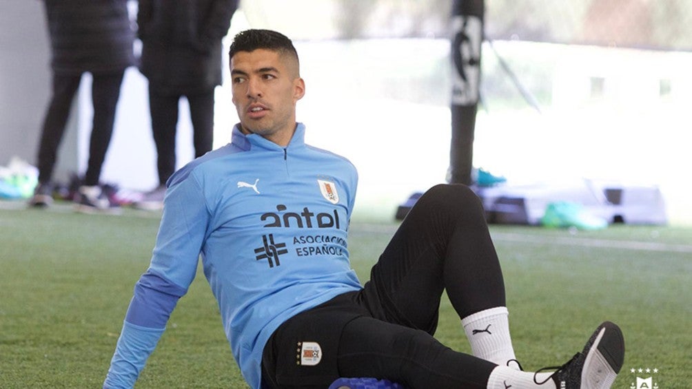 Luis Suárez en entrenamiento con la selección uruguaya