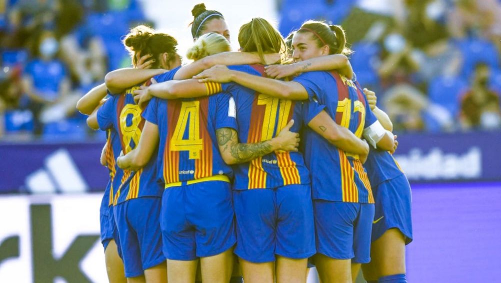 Jugadoras del Barcelona Femenil celebrando un gol a favor