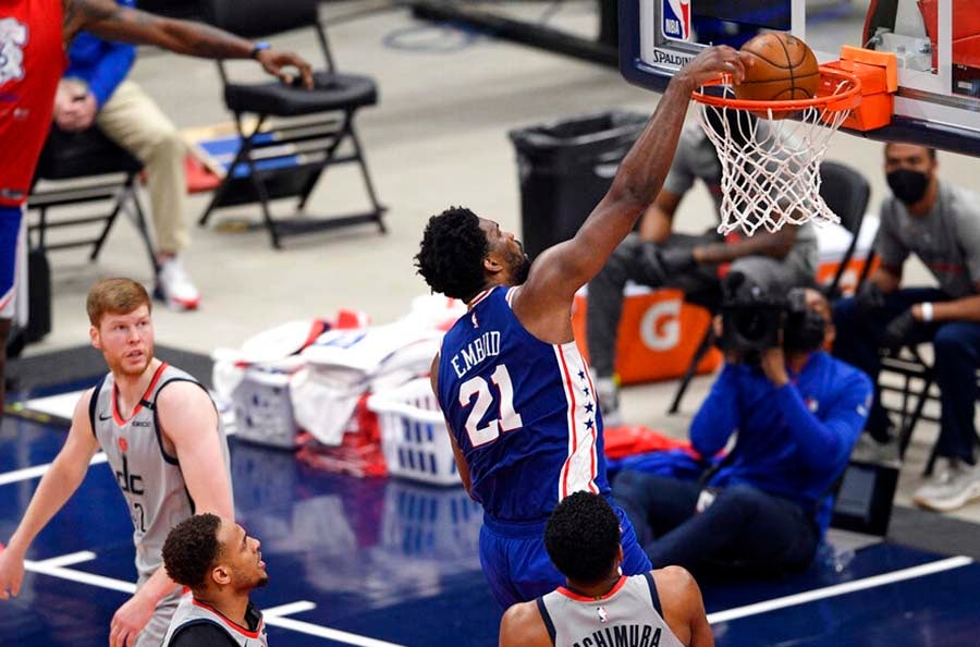 Embiid encesta ante Wizards