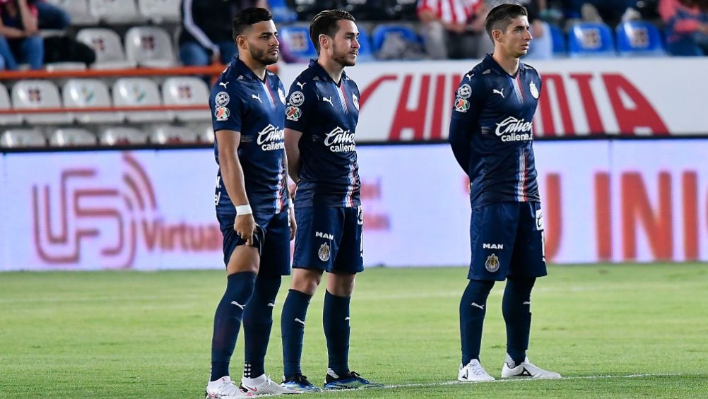 Jugadores de las Chivas previo a un partido de Liga MX