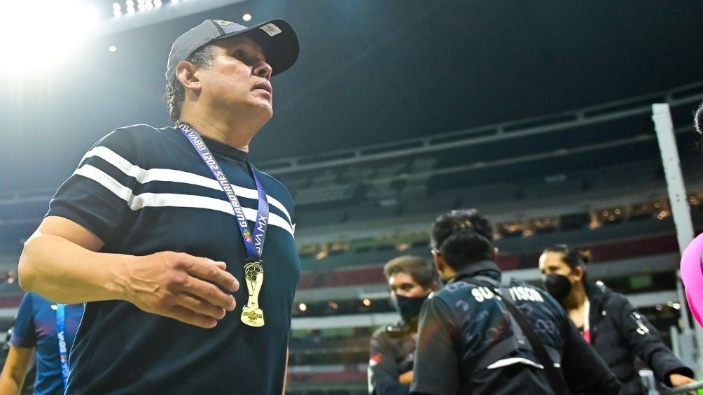 Reynoso con su medalla de Campeón