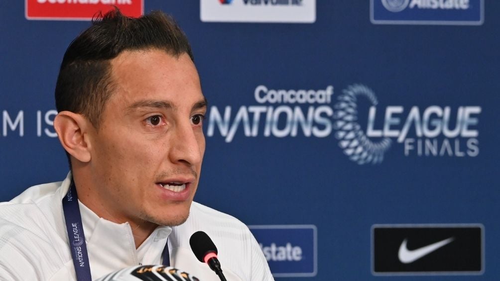 Andrés Guardado en conferencia de prensa