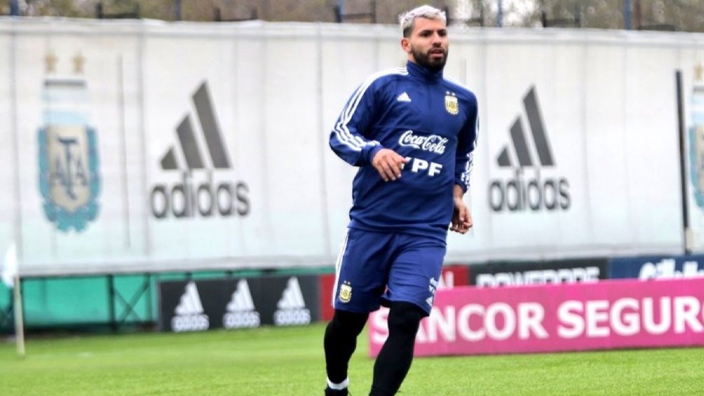 Kun Agüero durante un entrenamiento con Argentina 