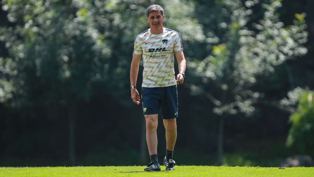 Míchel durante un entrenamiento de los Pumas