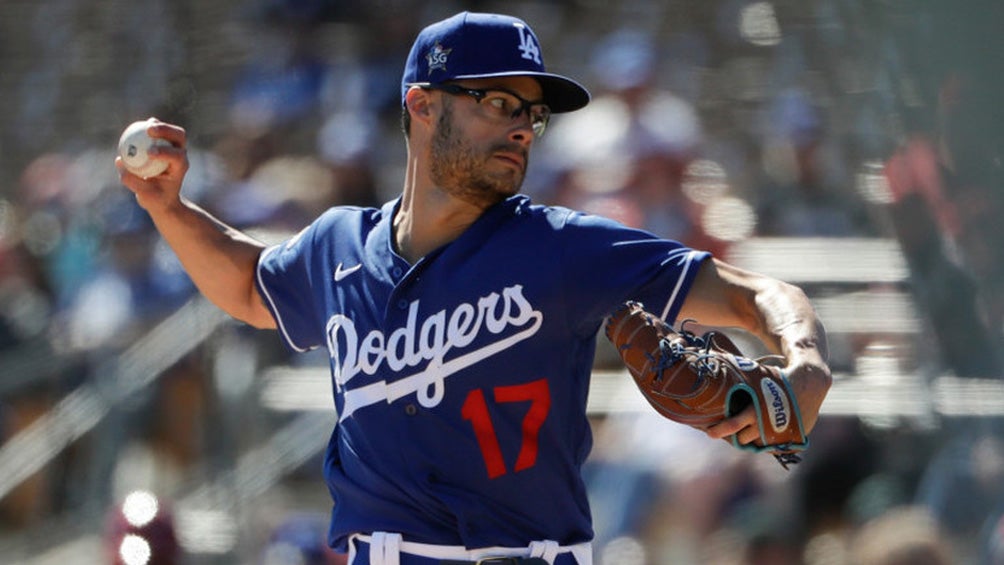 Joe Kelly en acción con los Dodgers