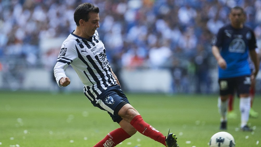 Luis Pérez en su paso por Rayados