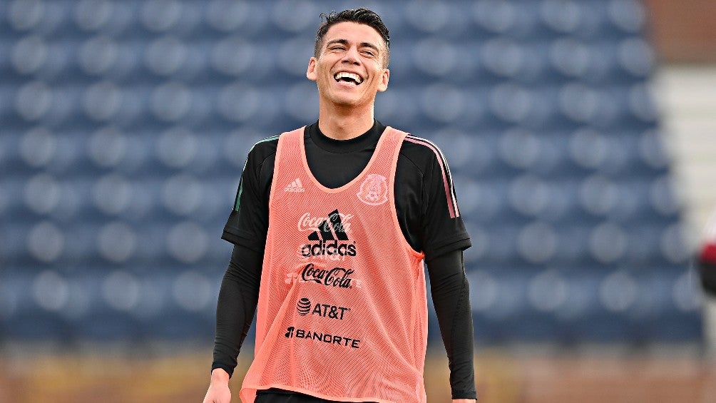 Héctor Moreno durante un entrenamiento con el Tri